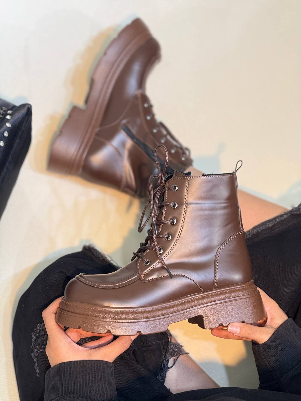 1315 نیم بوت زنانه بندی زیپی برشکا Bershka