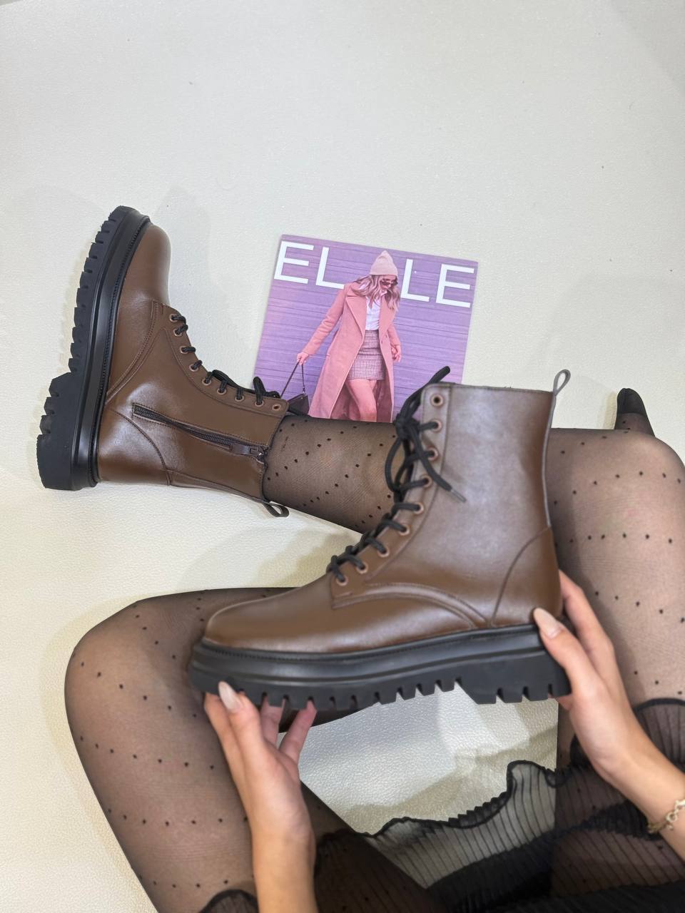 320 نیم بوت زنانه زارا بندی زیپی zara