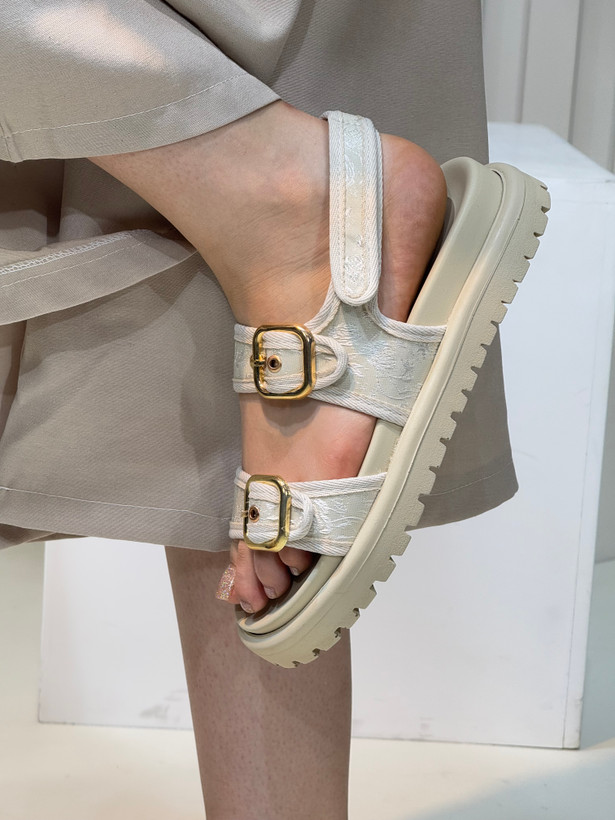 1213 صندل زنانه گوچی دو سگک پشت چسب GUCCI