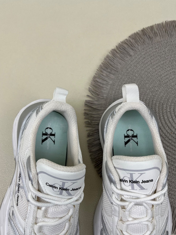 کتونی زنانه رانینگ کلوین کلاین Calvin Klein کد 1560