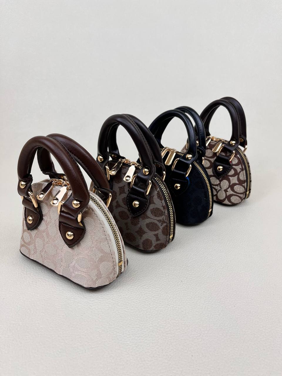 کیف زنانه مینی بگ پاسپورتی کواچ  COACH کد 1588