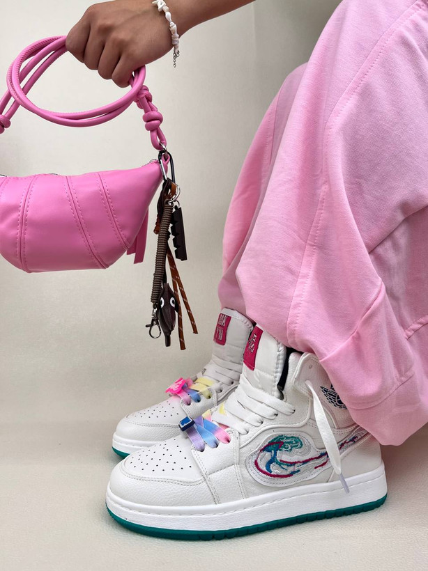 کتونی ونس زنانه ساقدار باربی ایر جردن وان air jordan 1 sample barbie کد 912