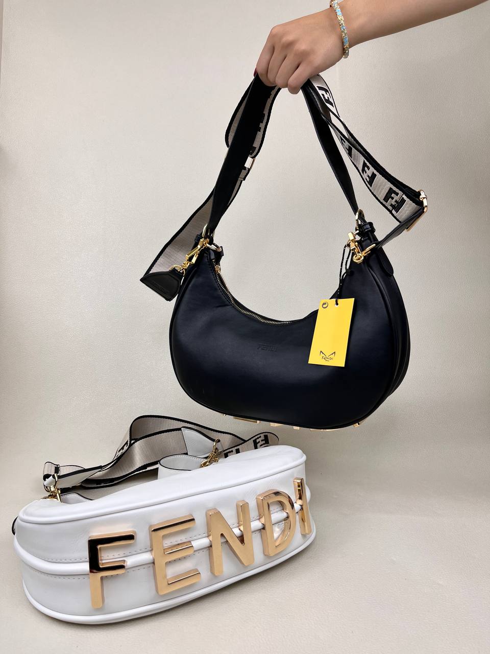 کیف زنانه پاسپورتی فندی وارداتی Fendi کد 1346