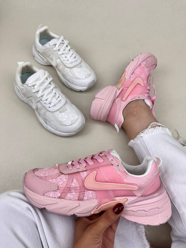کتونی زنانه نایک وی تو کی طرح گلدار nike v2k Flowers Run Womans کد 1325