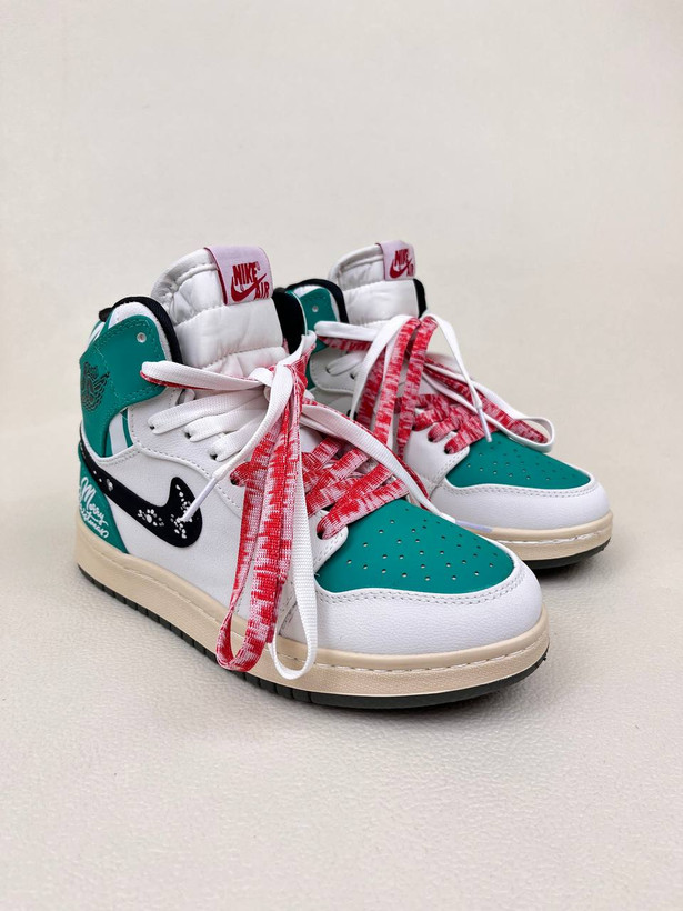 کتونی ونس زنانه ساقدار ایر جردن 1 مدل کریسمس 1 NIKE AIR JORDAN کد 912