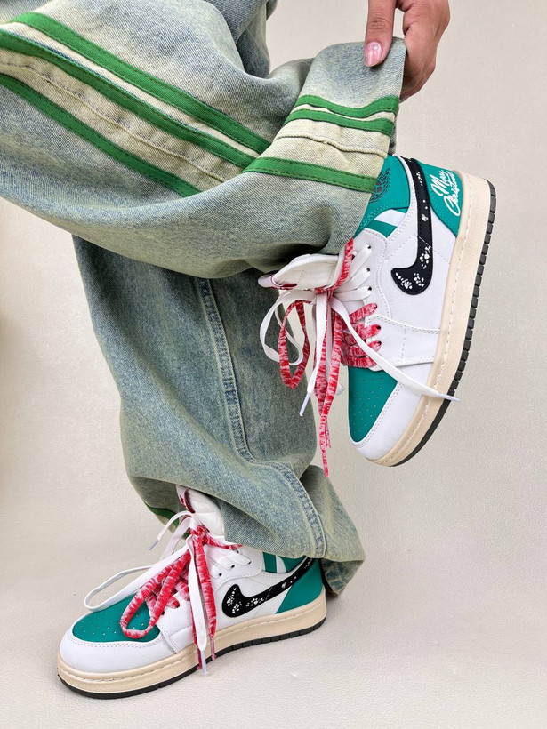 کتونی ونس زنانه ساقدار ایر جردن 1 مدل کریسمس 1 NIKE AIR JORDAN کد 912