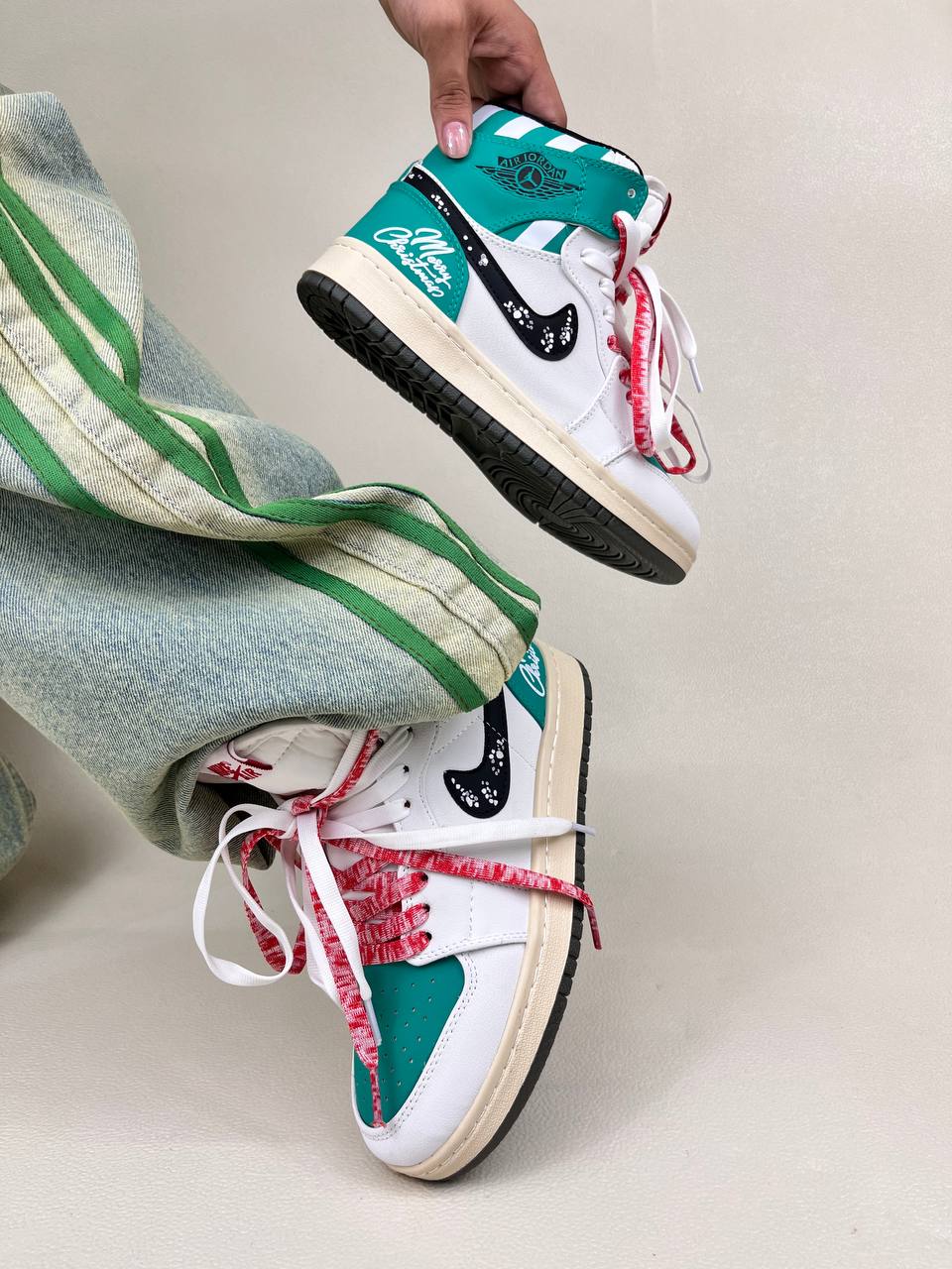 کتونی ونس زنانه ساقدار ایر جردن 1 مدل کریسمس  1 NIKE AIR JORDAN کد 912
