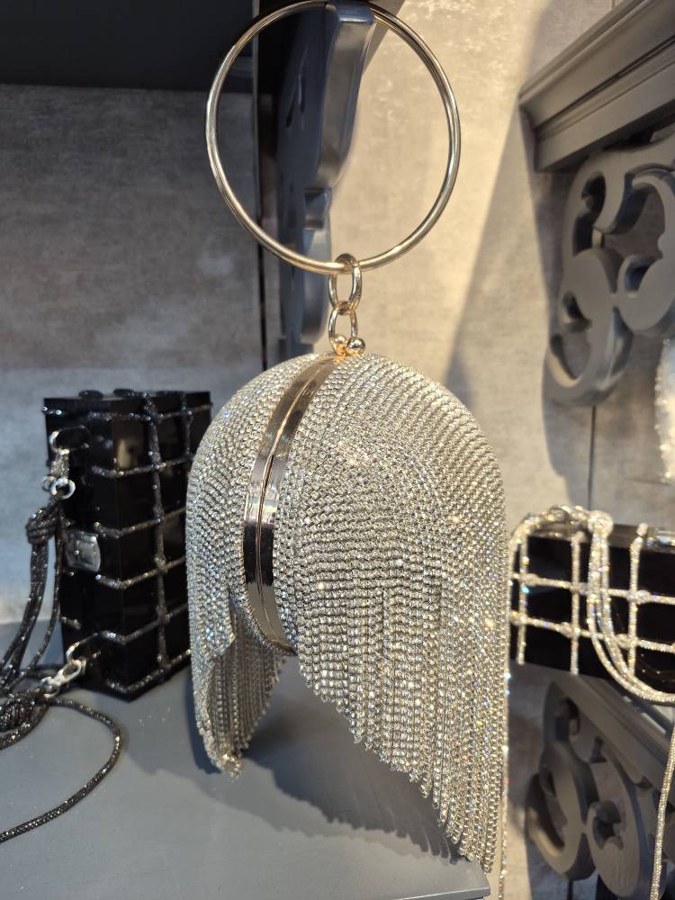 کیف مجلسی زنانه توپی اویز دار کد 658