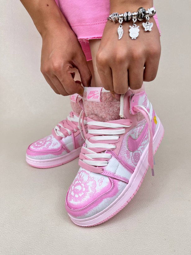 کتونی ساقدار زنانه ساقدار ایر جردن 1 فلامینگو 1 NIKE AIR JORDAN کد 912