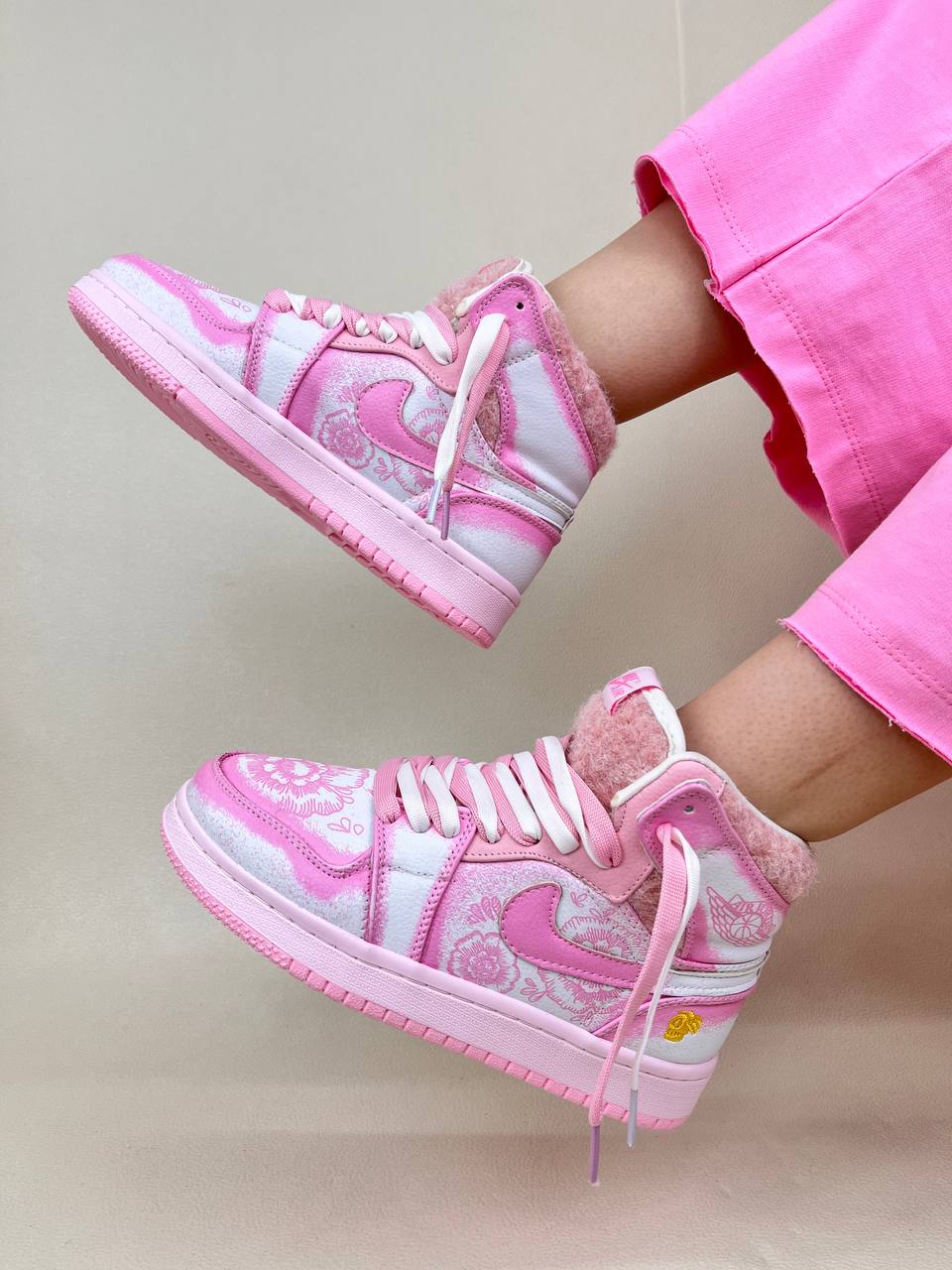 کتونی ساقدار زنانه ساقدار ایر جردن 1 فلامینگو 1 NIKE AIR JORDAN کد 912