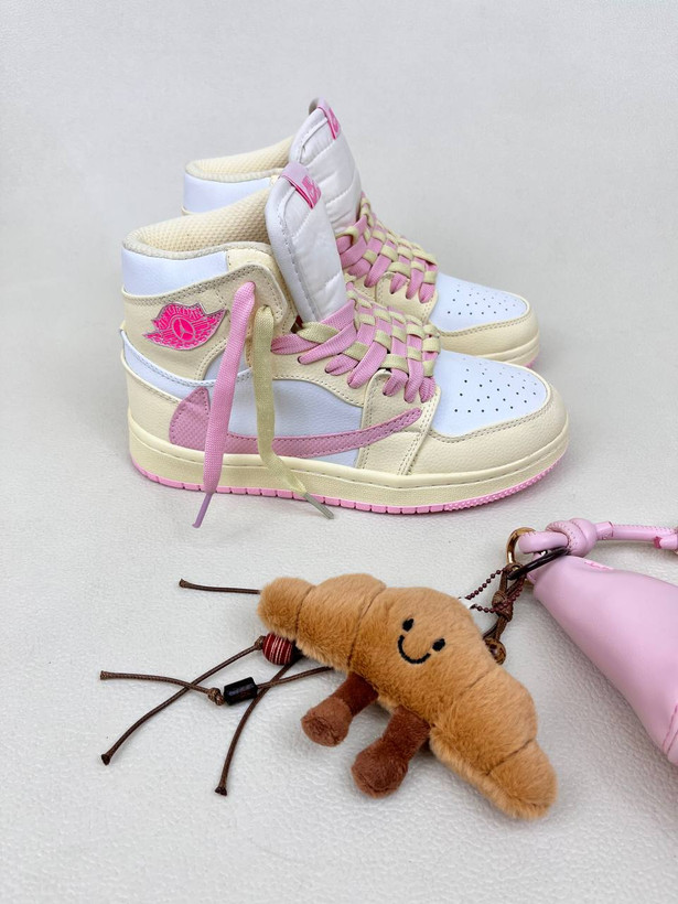 کتونی ساقدار زنانه ایر جردن وان لو اسکات تراویس نایک AIR jordan 1 low Travis Scott کد 912