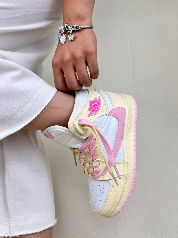 کتونی ساقدار زنانه ایر جردن وان لو اسکات تراویس نایک AIR jordan 1 low Travis Scott کد 912